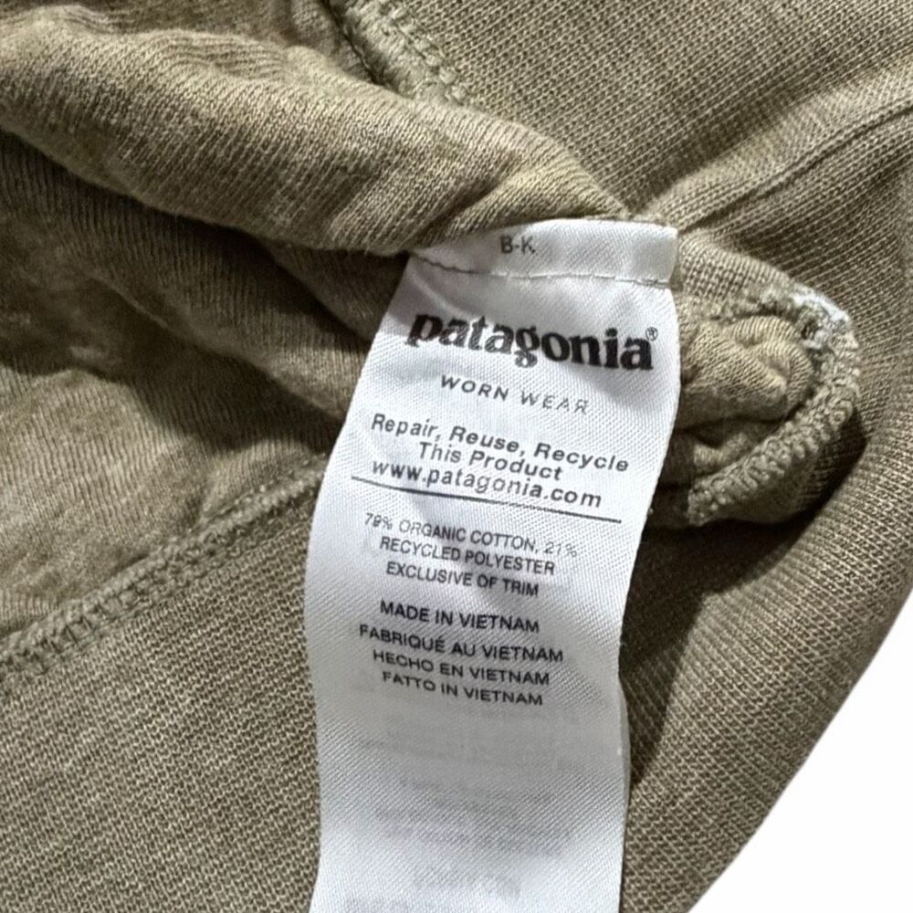 Patagonia Quilted Crewneck Sweatshirt in Olive - Picture 4 of 5